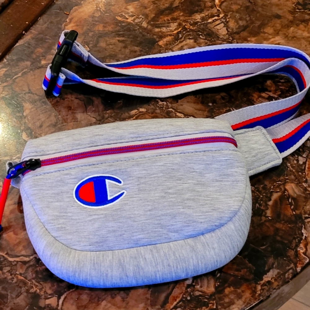 Champion cross bag
